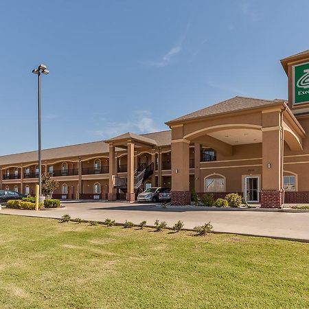 Executive Inn & Suites Кушинг Екстер'єр фото