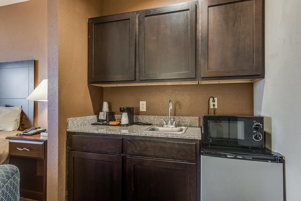 Executive Inn & Suites Кушинг Екстер'єр фото