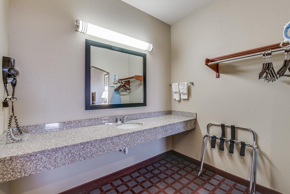 Executive Inn & Suites Кушинг Екстер'єр фото