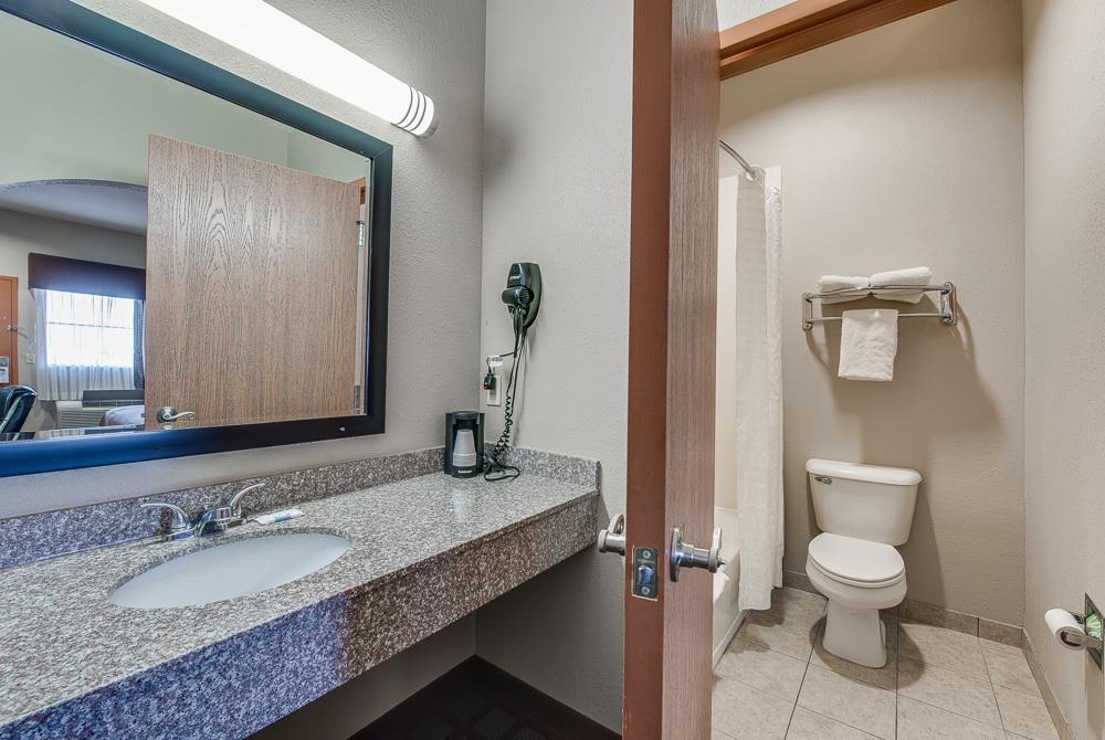 Executive Inn & Suites Кушинг Екстер'єр фото